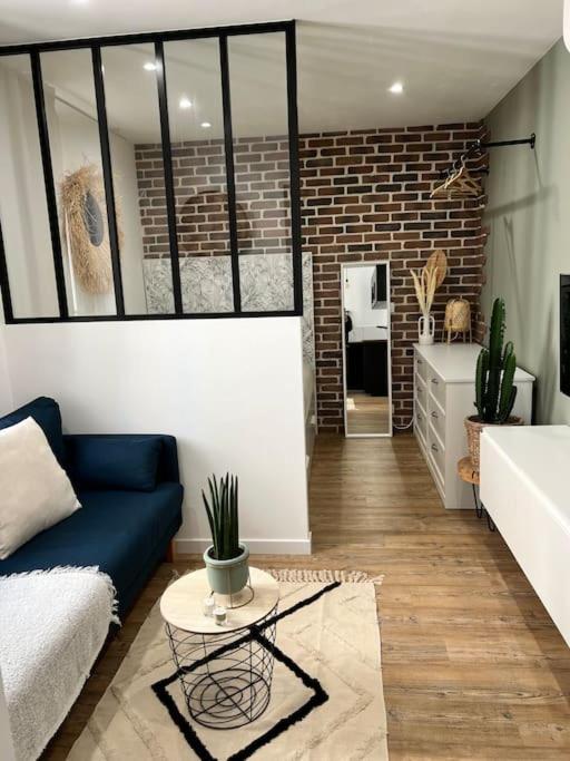 Studio 1 Neuf A 100 M Des Plages Et De La Gare Saint-Raphaël Kültér fotó